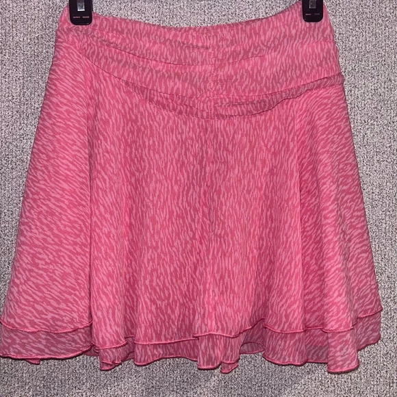 NWT‎ Aerie Chiffon pink wrap layered skirt. Size small - Picture 3 of 4